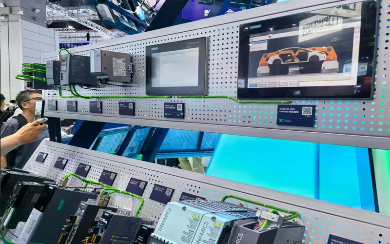 Siemens S7-300 vs S7-1200: Which PLC is Better?